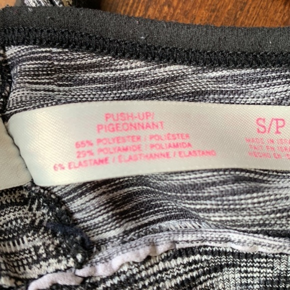 PINK Victoria’s Secret Grey & Black Push Up Sports Bra - Picture 6 of 6